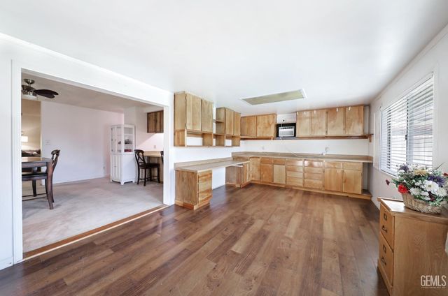 4109 Tyndall Avenue, Bakersfield, CA 93313