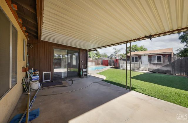 4109 Tyndall Avenue, Bakersfield, CA 93313