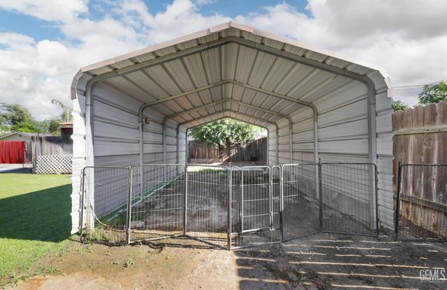 4109 Tyndall Avenue, Bakersfield, CA 93313