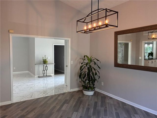 2010 Glen Parke Ct, Lawrenceville, GA 30044