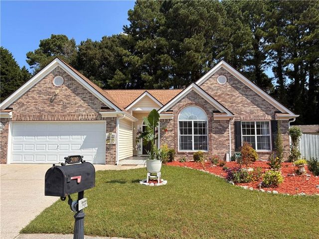 2010 Glen Parke Ct, Lawrenceville, GA 30044