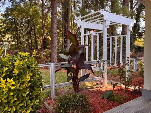 2010 Glen Parke Ct, Lawrenceville, GA 30044