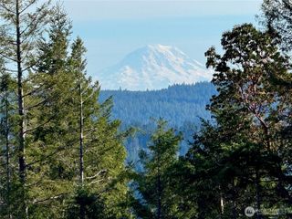 65 Devereaux Drive, Lilliwaup, WA 98555