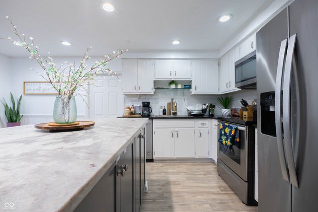 8326 Rock Oak Drive, Indianapolis, IN 46227