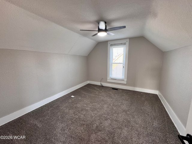 206 E Benton Street, Wapakoneta, OH 45895