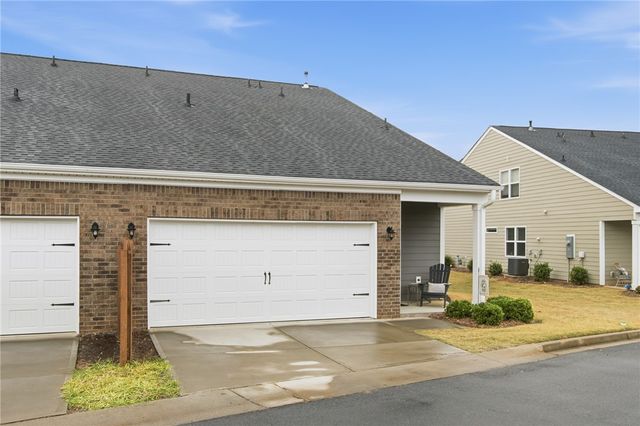 333 Village Boundary, Anderson, SC 29621