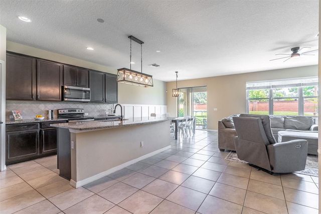 652 BISHOP BAY LOOP, Apopka, FL 32712