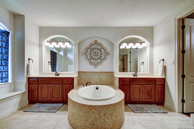 1519 SUN MTN, San Antonio, TX 78258