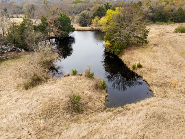 299 Sadler Road, Whitesboro, TX 76273