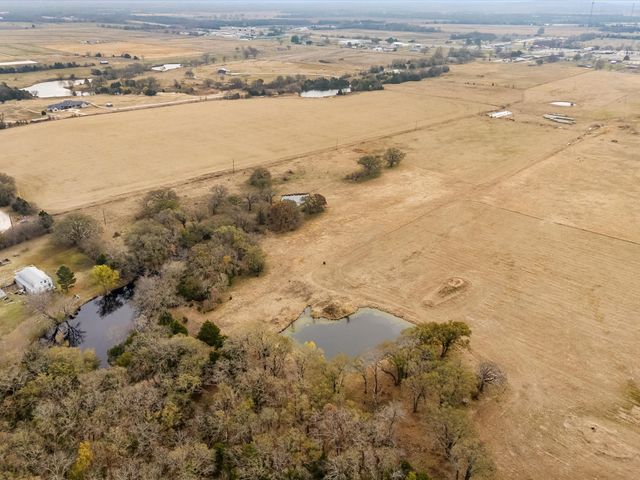 299 Sadler Road, Whitesboro, TX 76273