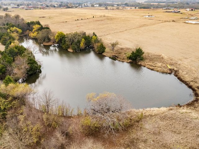 299 Sadler Road, Whitesboro, TX 76273