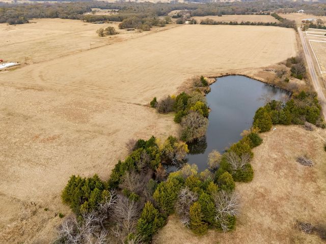 299 Sadler Road, Whitesboro, TX 76273