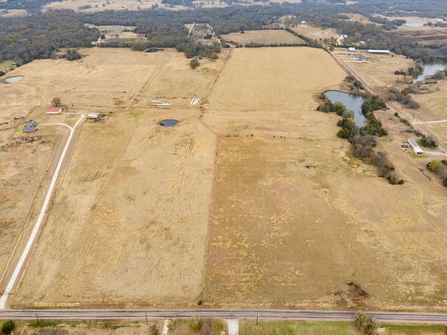299 Sadler Road, Whitesboro, TX 76273