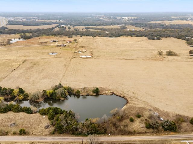299 Sadler Road, Whitesboro, TX 76273