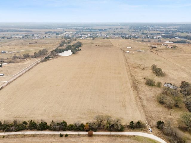 299 Sadler Road, Whitesboro, TX 76273