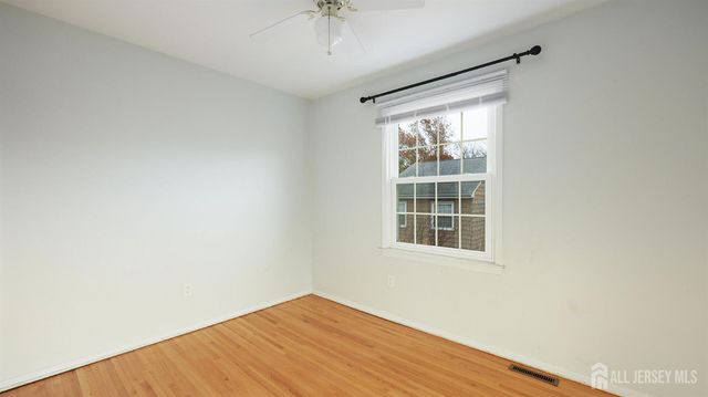 96 Wick Drive, Fords, NJ 08863