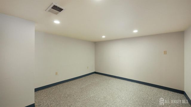 96 Wick Drive, Fords, NJ 08863