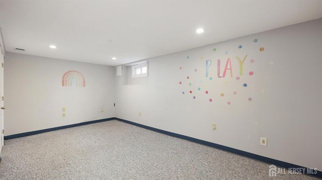 96 Wick Drive, Fords, NJ 08863