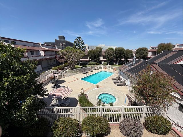 946 W 220th, Torrance, CA 90502