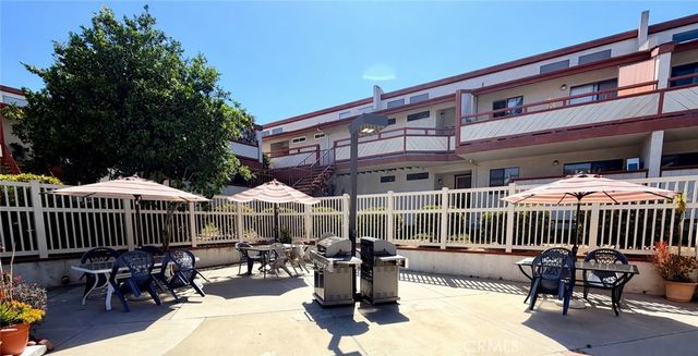 946 W 220th, Torrance, CA 90502