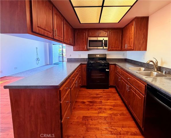 946 W 220th, Torrance, CA 90502