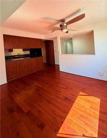 946 W 220th, Torrance, CA 90502