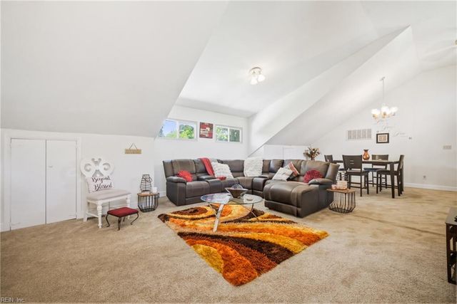 100 Snead Fairway, Portsmouth, VA 23701