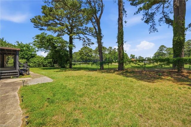 100 Snead Fairway, Portsmouth, VA 23701