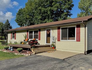 3862 E Shore Drive, Stanton, MI 48888
