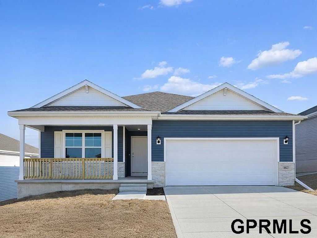 13312 S 66th Avenue, Papillion, NE 68133