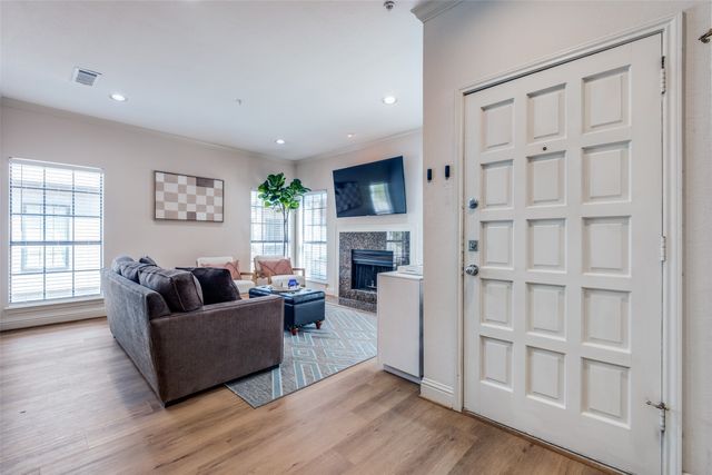 4102 Buena Vista Street 3, Dallas, TX 75204