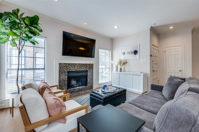 4102 Buena Vista Street 3, Dallas, TX 75204