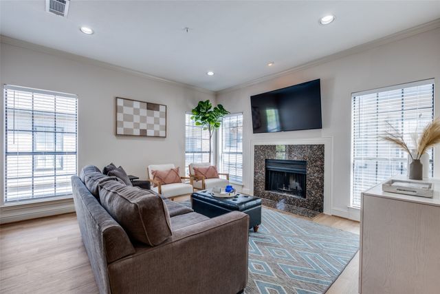 4102 Buena Vista Street 3, Dallas, TX 75204