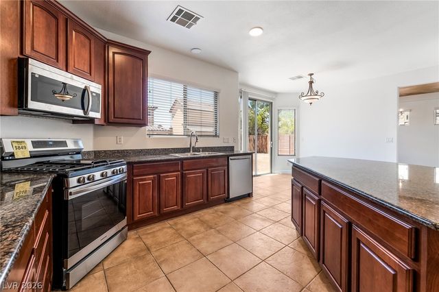 5725 Awakening Street, North Las Vegas, NV 89081