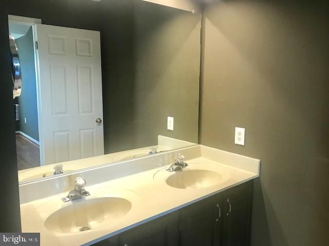 6847 MALTON CT, Centreville, VA 20121