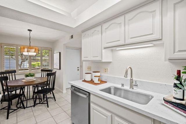 109 Vista Del Lago, Los Gatos, CA 95032