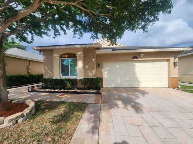 250 E Riverbend Drive, Sunrise, FL 33326