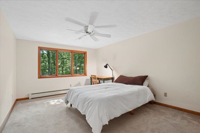 10 Standish Way, Amherst, NH 03031