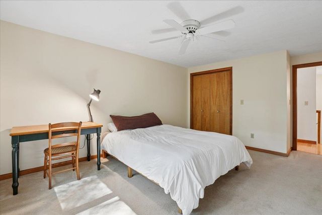 10 Standish Way, Amherst, NH 03031