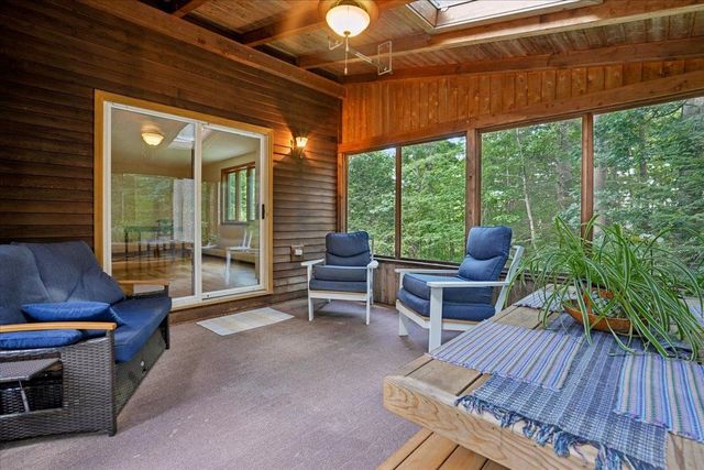 10 Standish Way, Amherst, NH 03031