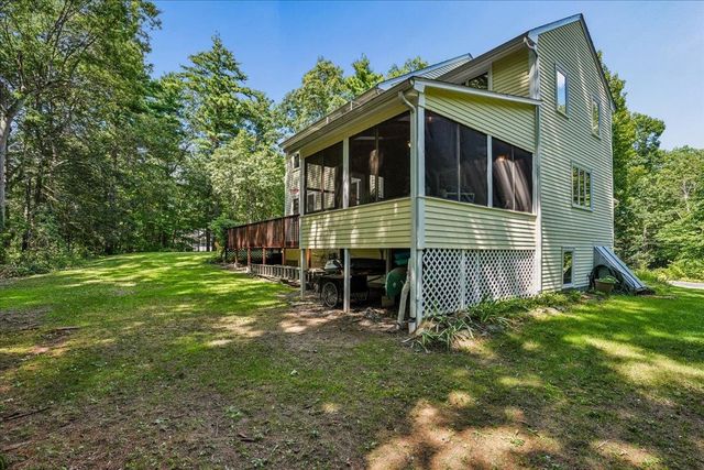 10 Standish Way, Amherst, NH 03031
