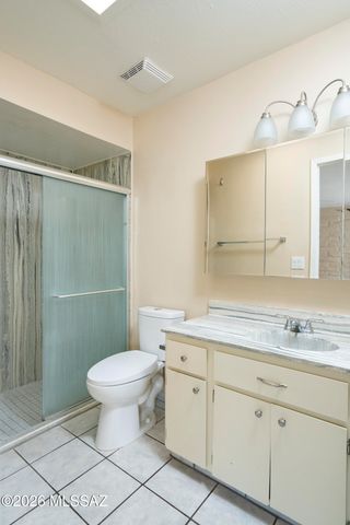 118 E Cholla Shadows Drive, Oro Valley, AZ 85704