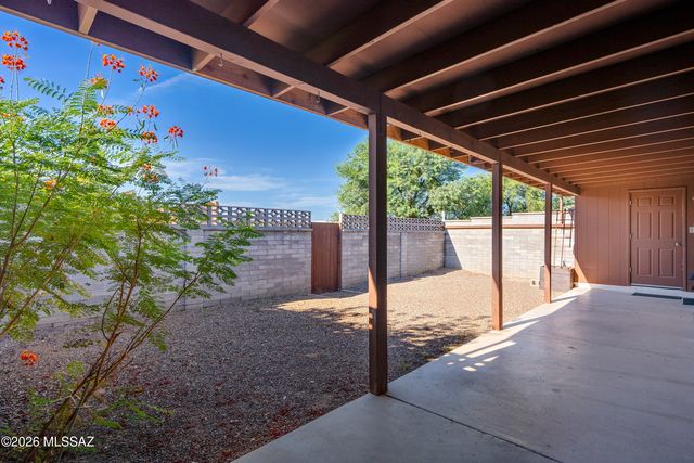 118 E Cholla Shadows Drive, Oro Valley, AZ 85704