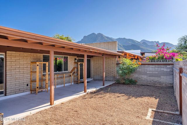 118 E Cholla Shadows Drive, Oro Valley, AZ 85704