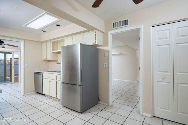 118 E Cholla Shadows Drive, Oro Valley, AZ 85704
