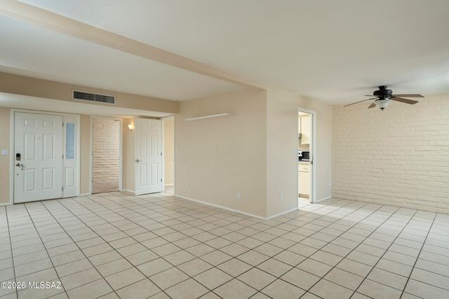 118 E Cholla Shadows Drive, Oro Valley, AZ 85704