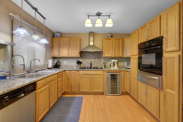417 Brandywine Dr., Burnsville, MN 55337