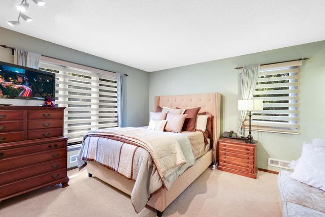 417 Brandywine Dr., Burnsville, MN 55337