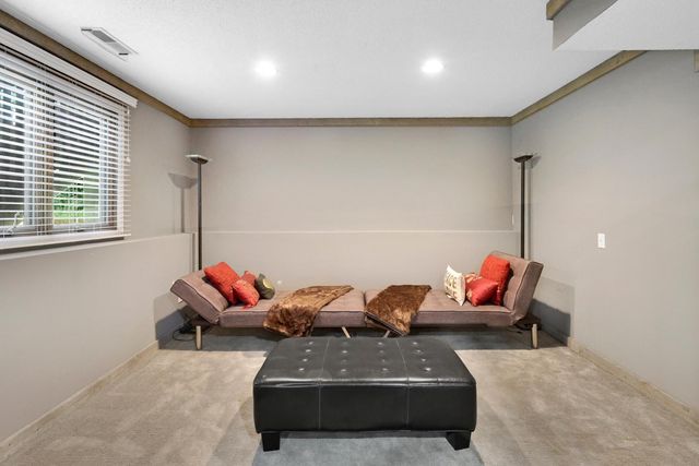 417 Brandywine Dr., Burnsville, MN 55337