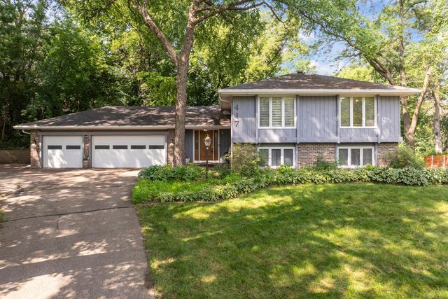 417 Brandywine Dr., Burnsville, MN 55337